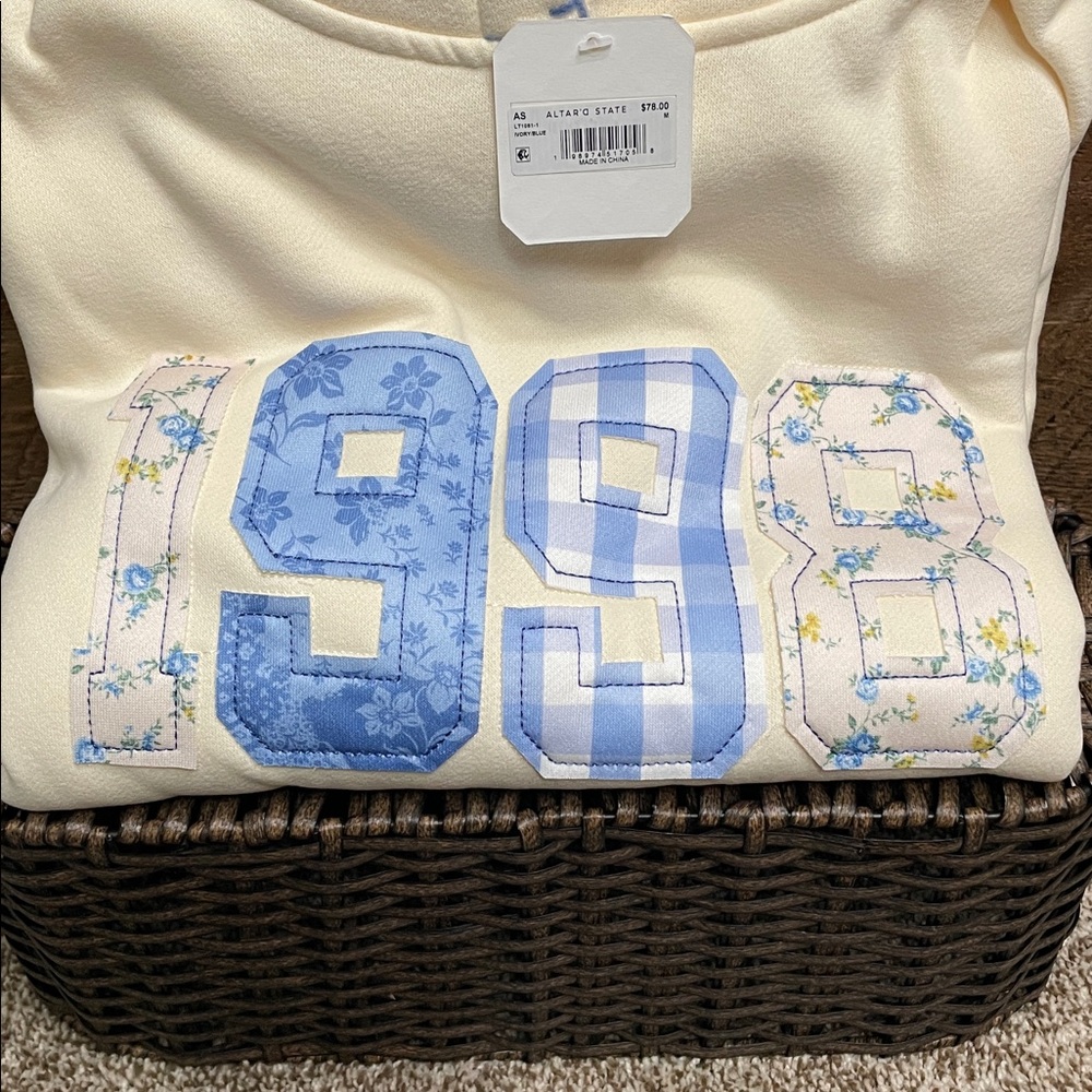 Altar'd State Women’s 1998 Pullover Hoodie Ivory & Blue Medium NWT - Picture 2 of 16